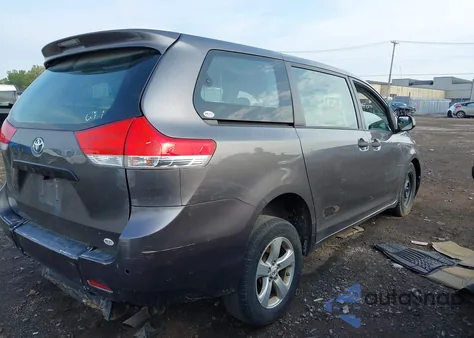 2012 Toyota Sienna Base V6 7 Passenger из США, поврежденный, VIN 5TDZK3DC3CS183595